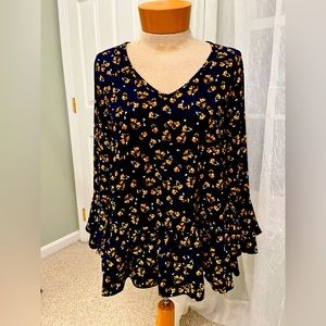 Floral flirty top